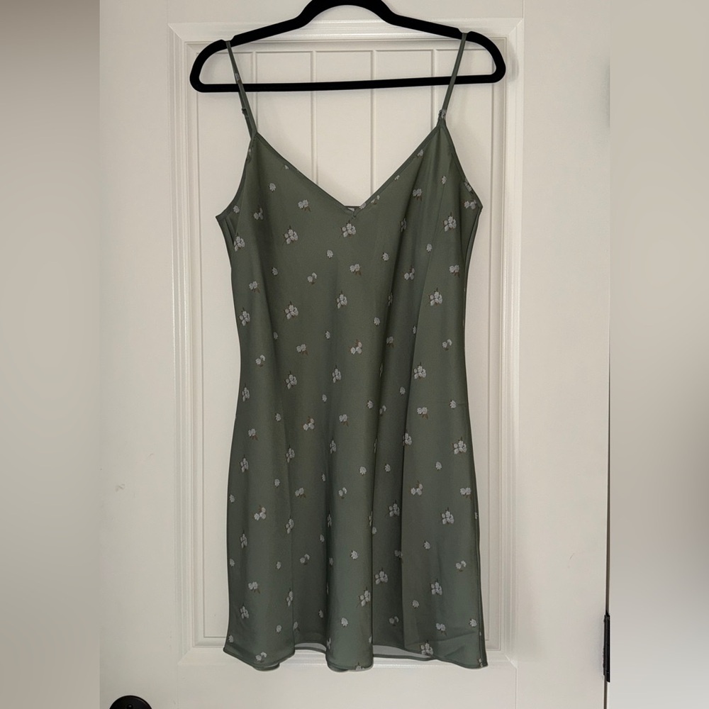 Aritzia’s Wilfred Sage Green Floral Mini Slip Dress